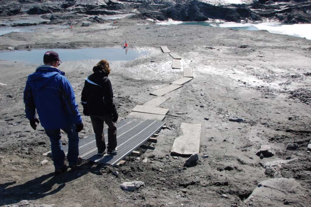 The path to Matanuska Glacier is marked. www.travelingwellforless.com