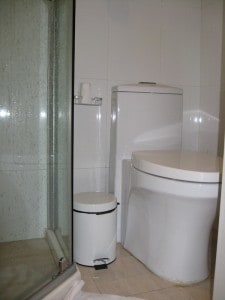 Toilet Mingtown Nanjing Road Youth Hostel Review