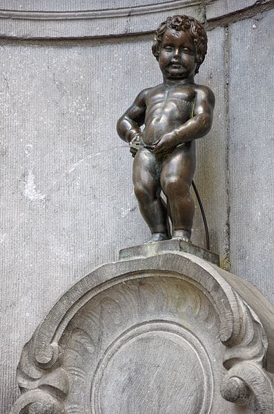 Manneken Pis, Brussels, Traveling Well For Less