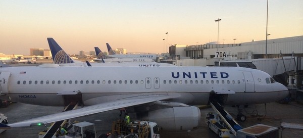 Would You Switch Seats for a family on an Airplane Traveling Well For Less