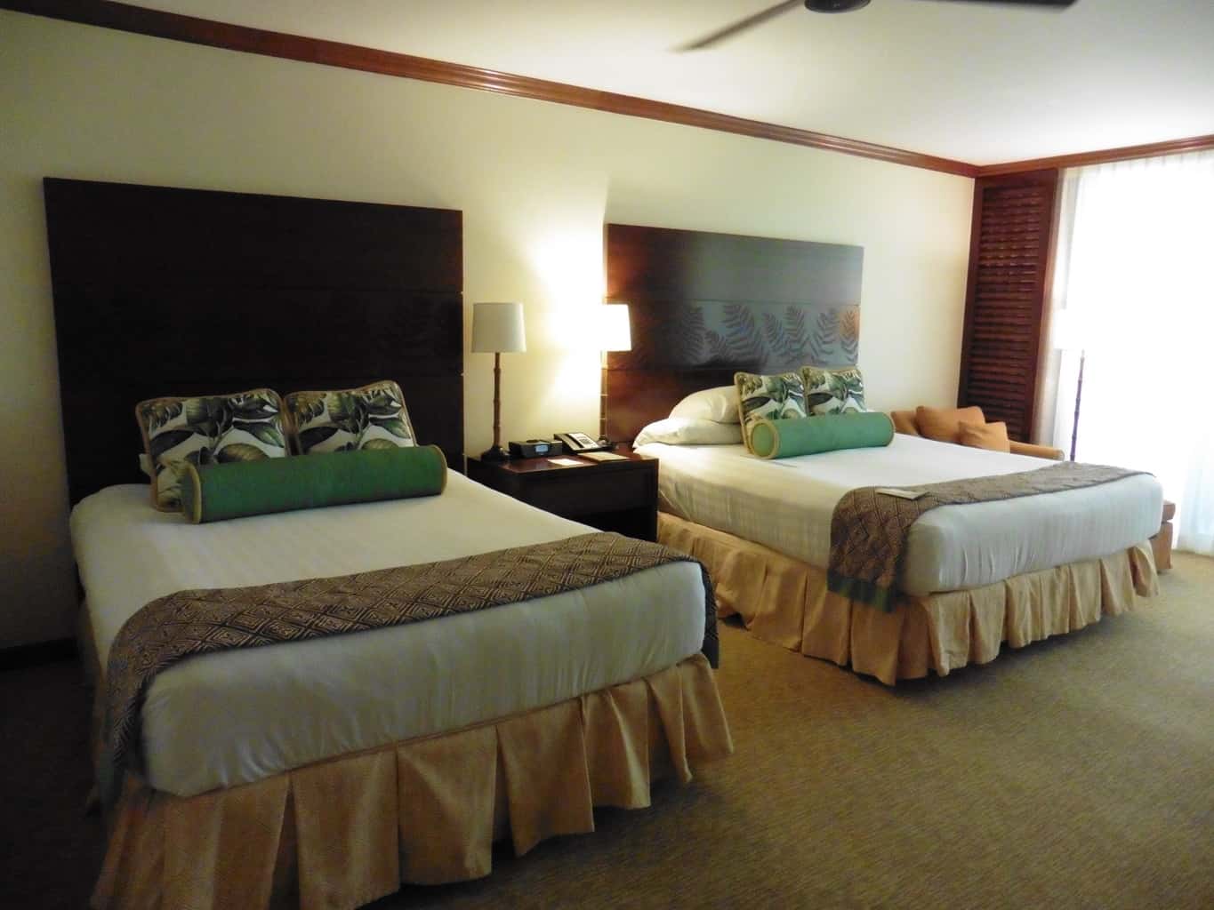 Hyatt Diamond benefits for 2 rooms Traveling Well For Less