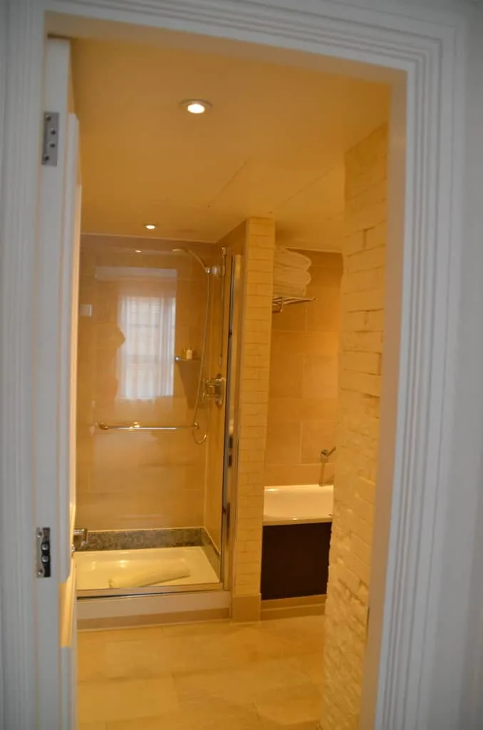 Shower in the Saatchi-Suite at the Hyatt Regency London - The Churchill, Traveling Well For Less