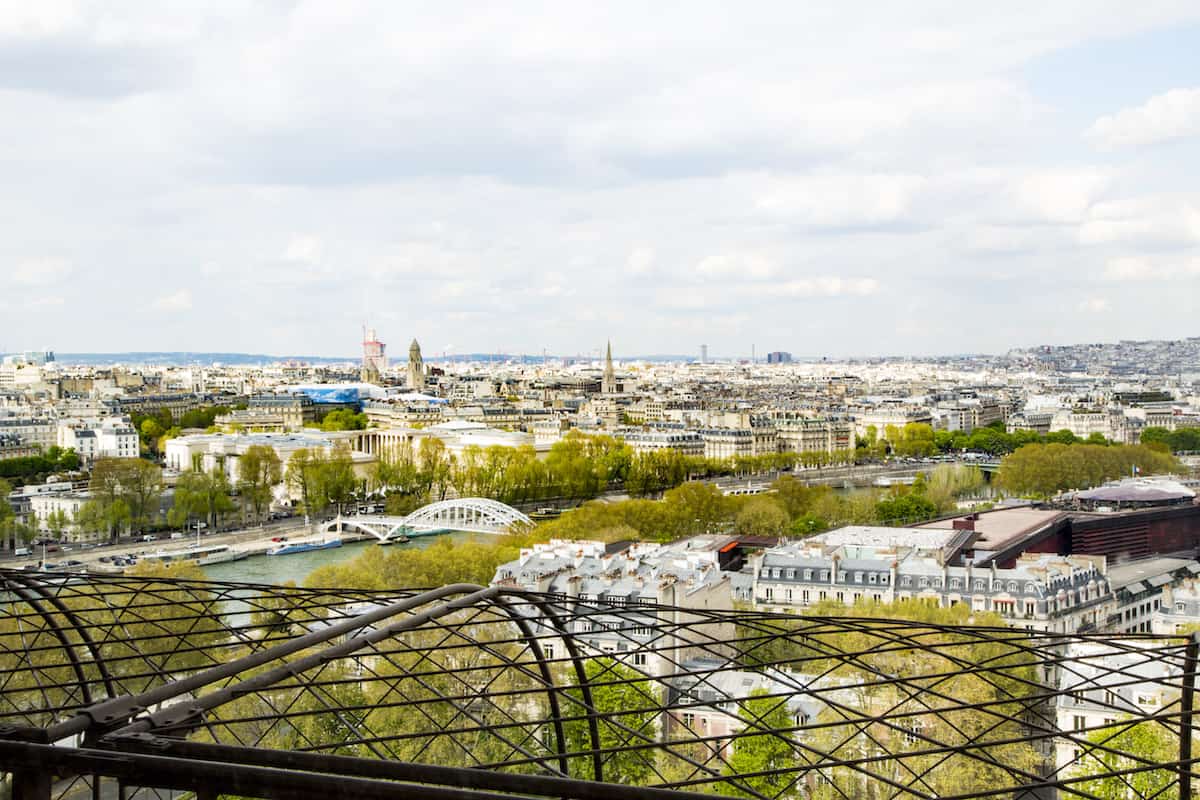 Win a 4 night trip to Paris that includes spending the night in the Eiffel Tower Apartment. TravelingWellForLess.com