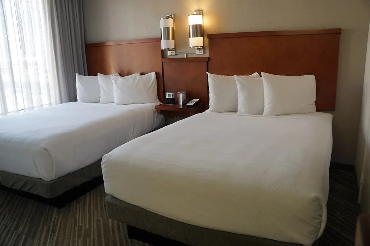Even the double beds at Hyatt Place Las Vegas are cozy and comfortable. | Hyatt Place Las Vegas review | Traveling Well For Less | The Hyatt Place Las Vegas is the best hotel because you get free breakfast, Wi-Fi, parking, airport shuttle, and more