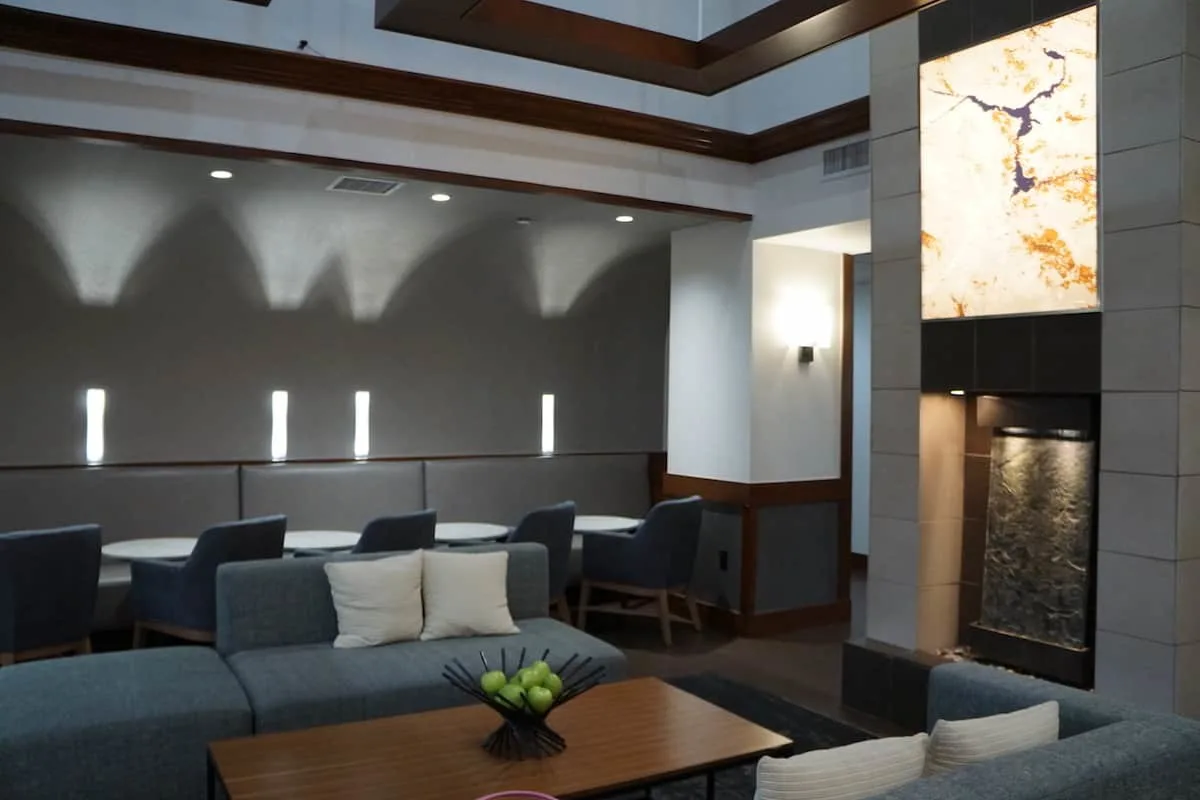 Hyatt Place Las Vegas Review | Hyatt Place Las Vegas lobby remodeled | The Hyatt Place Las Vegas is the best hotel because you get free breakfast, Wi-Fi, parking, airport shuttle, and more 