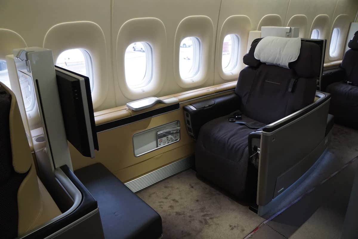 Is First Class on Lufthansa better than Cathay Pacific First Class? Find out when you read my review of Lufthansa First Class 747-8 Los Angeles to Frankfurt flight. https://www.travelingwellforless.com