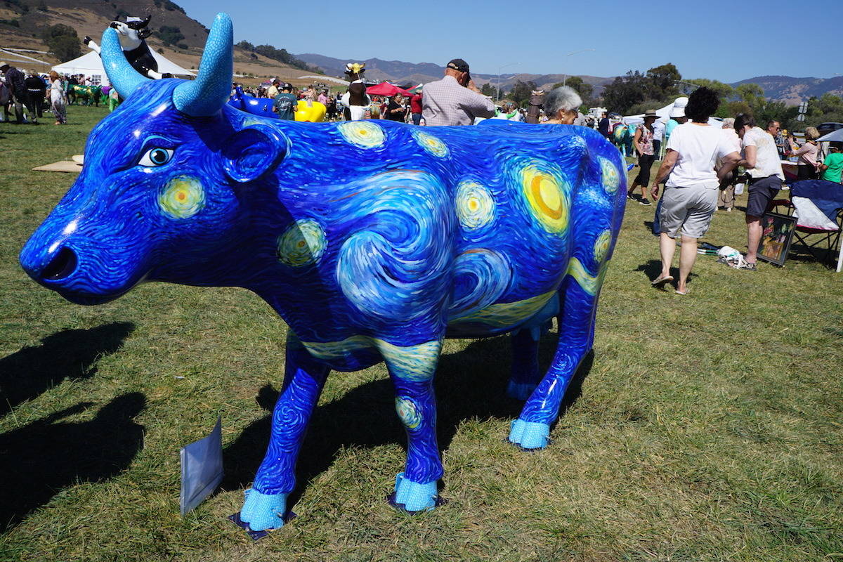 Starry Night Cow, CowParade SLO. TravelingWellForLess.com