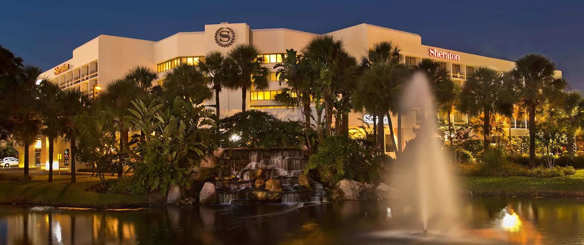 You can use your 35,000 signup bonus to get 8 free nights at hotels like the Sheraton Lake Buena Vista Hotel near Disney World! | travel tips | travel hacks | TravelingWellForLess.com