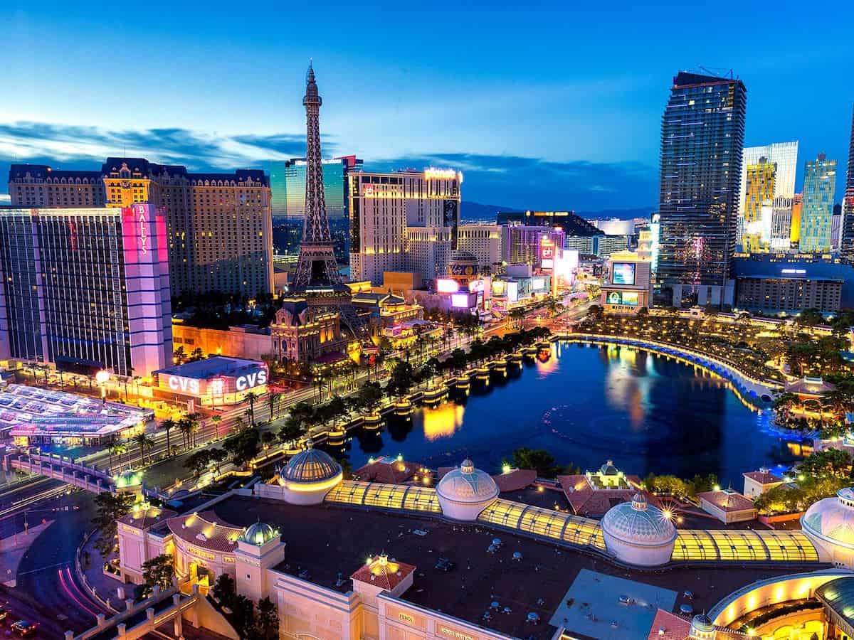 las vegas strip at night