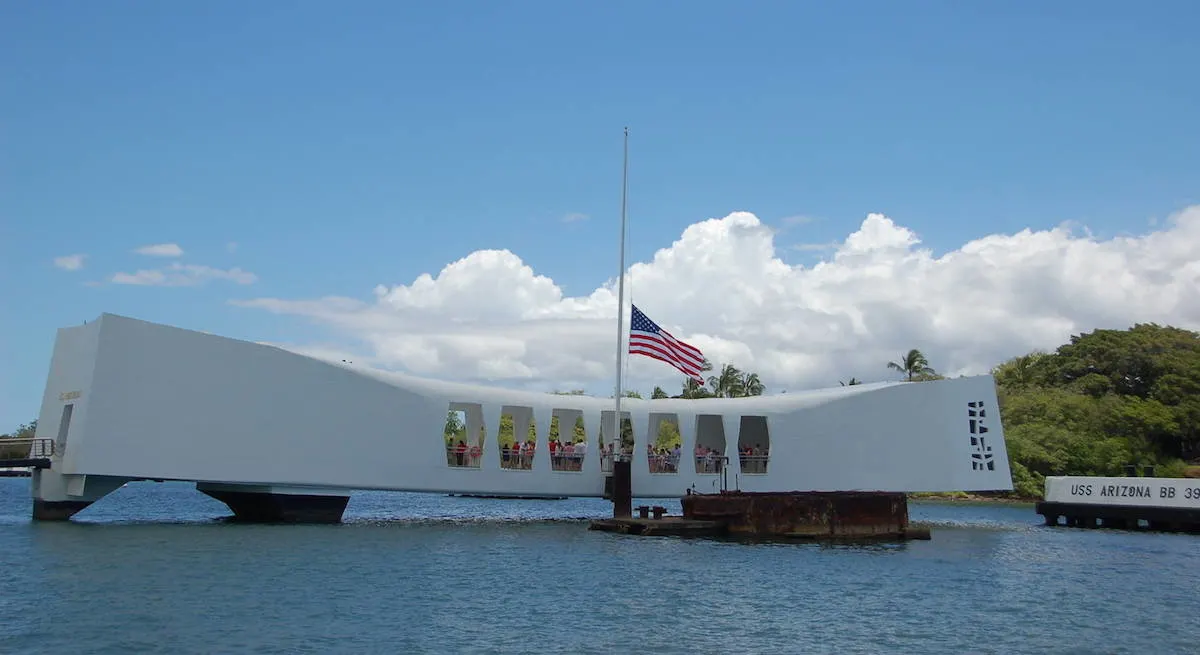 Planning a visit to the USS Arizona Memorial? These 7 tips will prepare you for what you should know before visiting Pearl Harbor. TravelingWellForLess.com