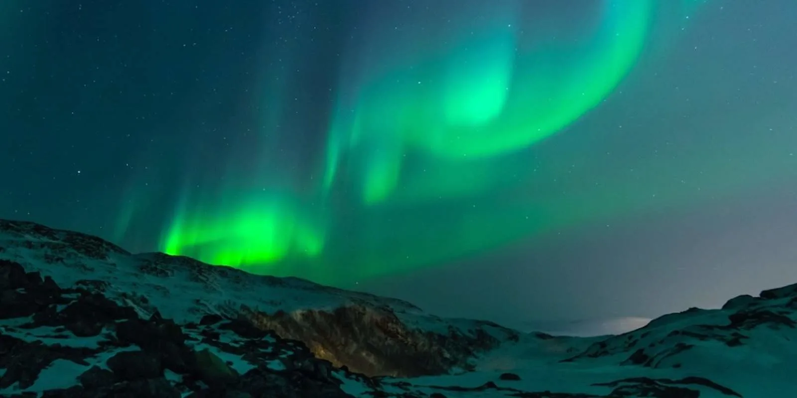 See the Northern Lights in Norway. Stay for cheap when you buy Choice points. TravelingWellForless.com Photo credit:Unsplash