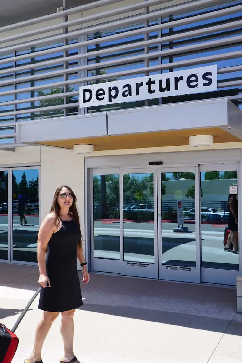 On warm days I love wearing the Ardor dress on flights. It's a great take on the little black dress (LBD). | #carryonbag #singlebag #sustainableclothing #TravelprAna #prAnaSpring18 https://www.travelingwellforless.com
