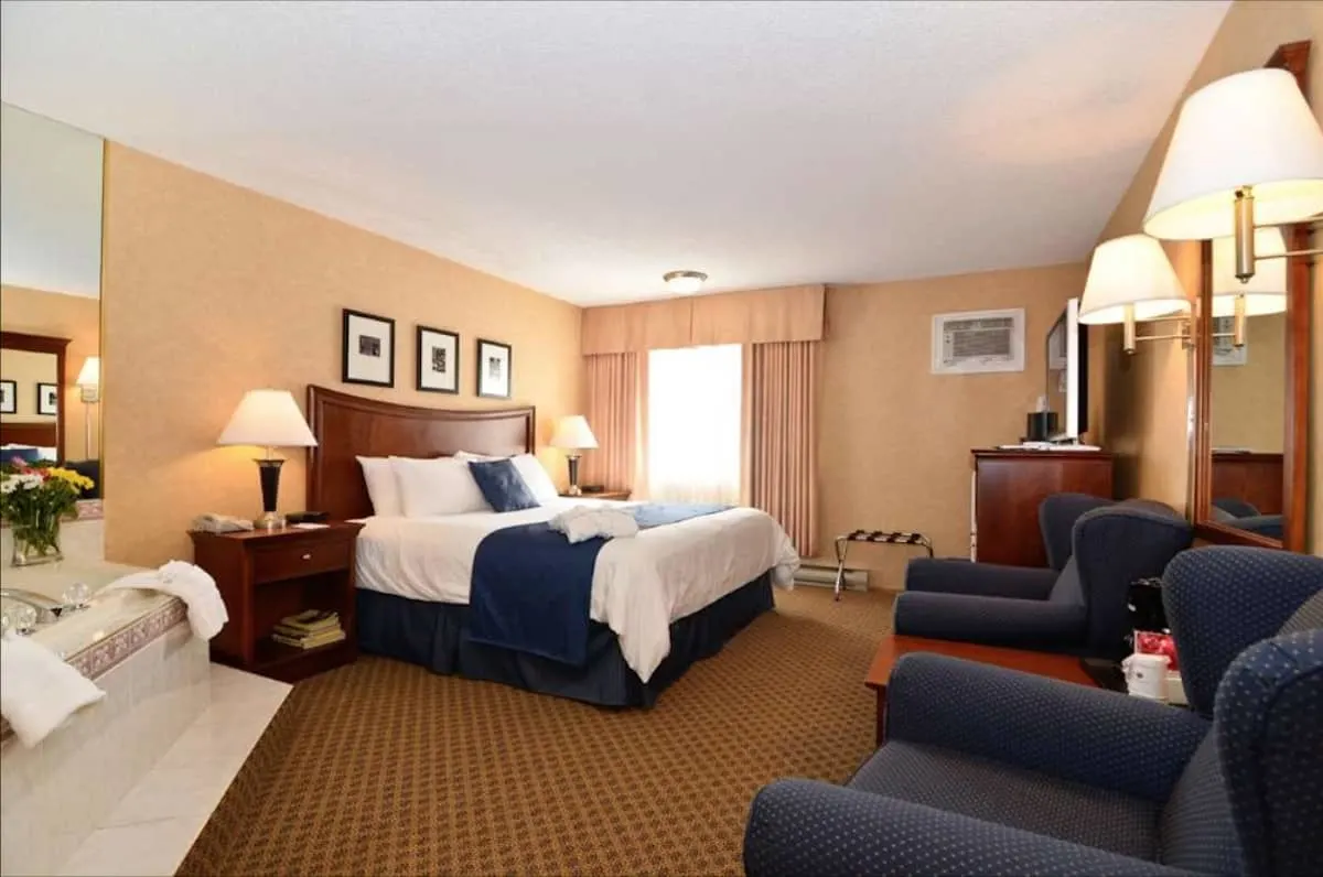 The recently renovated smoke-free Best Western Plus Country Meadows Inn offers comfortable rooms with microwaves, compact fridges, and free hot breakfast. #lynden #washington #travel #hotel https://www.travelingwellforless.com