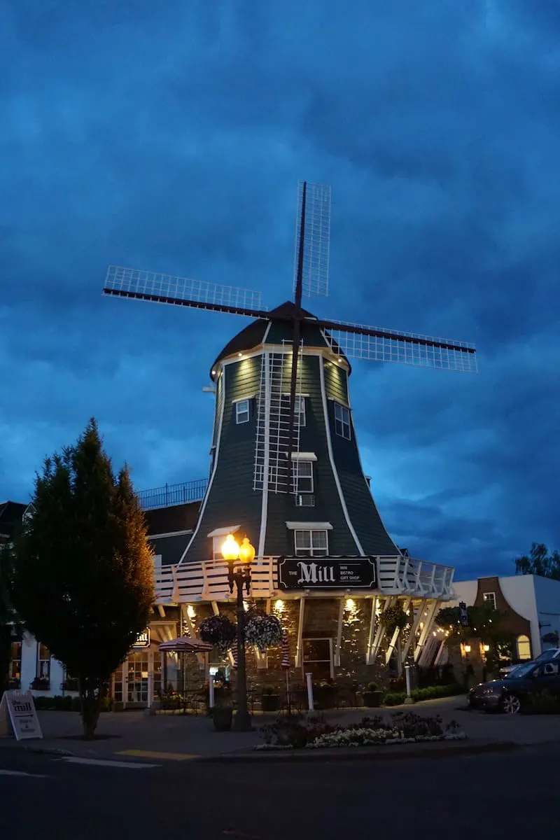 Ever wanted to sleep in a windmill? The Mill Inn is the only North American windmill that you can sleep in. A night at the Mill Inn is an experience you'll never forget. #lynden #washington #travel #hotel https://www.travelingwellforless.com