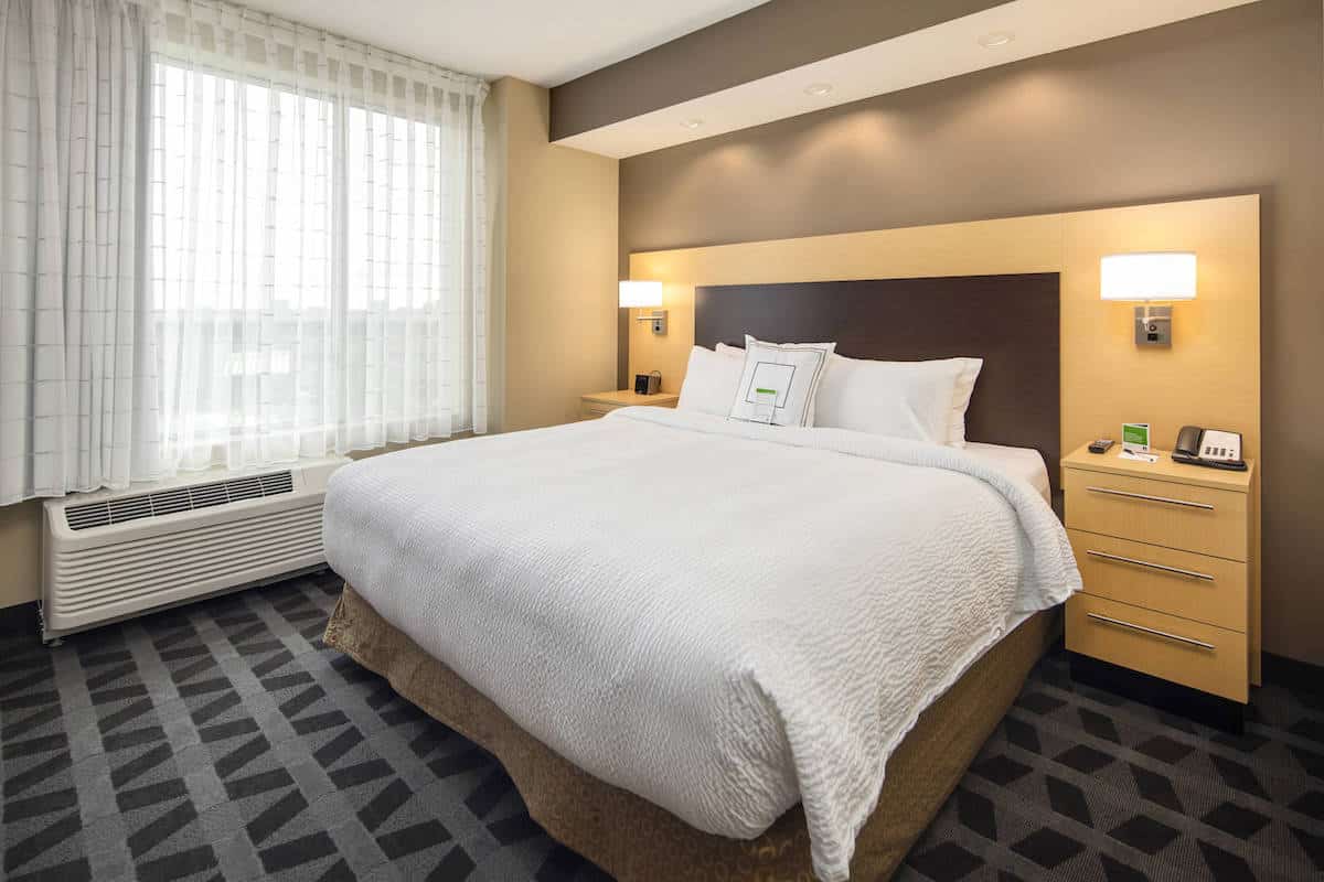 The all-suite TownePlace Suites Bellingham is the perfect hotel for families or extended stays. All rooms include a sofa bed, full kitchen, and free daily hot breakfast. #lynden #washington #travel #hotel https://www.travelingwellforless.com