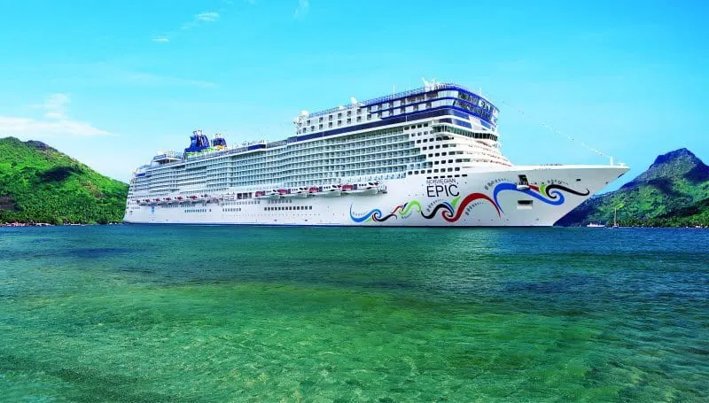 Top deals for this week include $500 off vacation packages, 35% off hotels, up to $1,000 shipboard credit, kids cruise free, and more! | Photo courtesy: Norwegian Cruise Line | top deals | cruise deals | travel deals | TravelingWellForLess.com