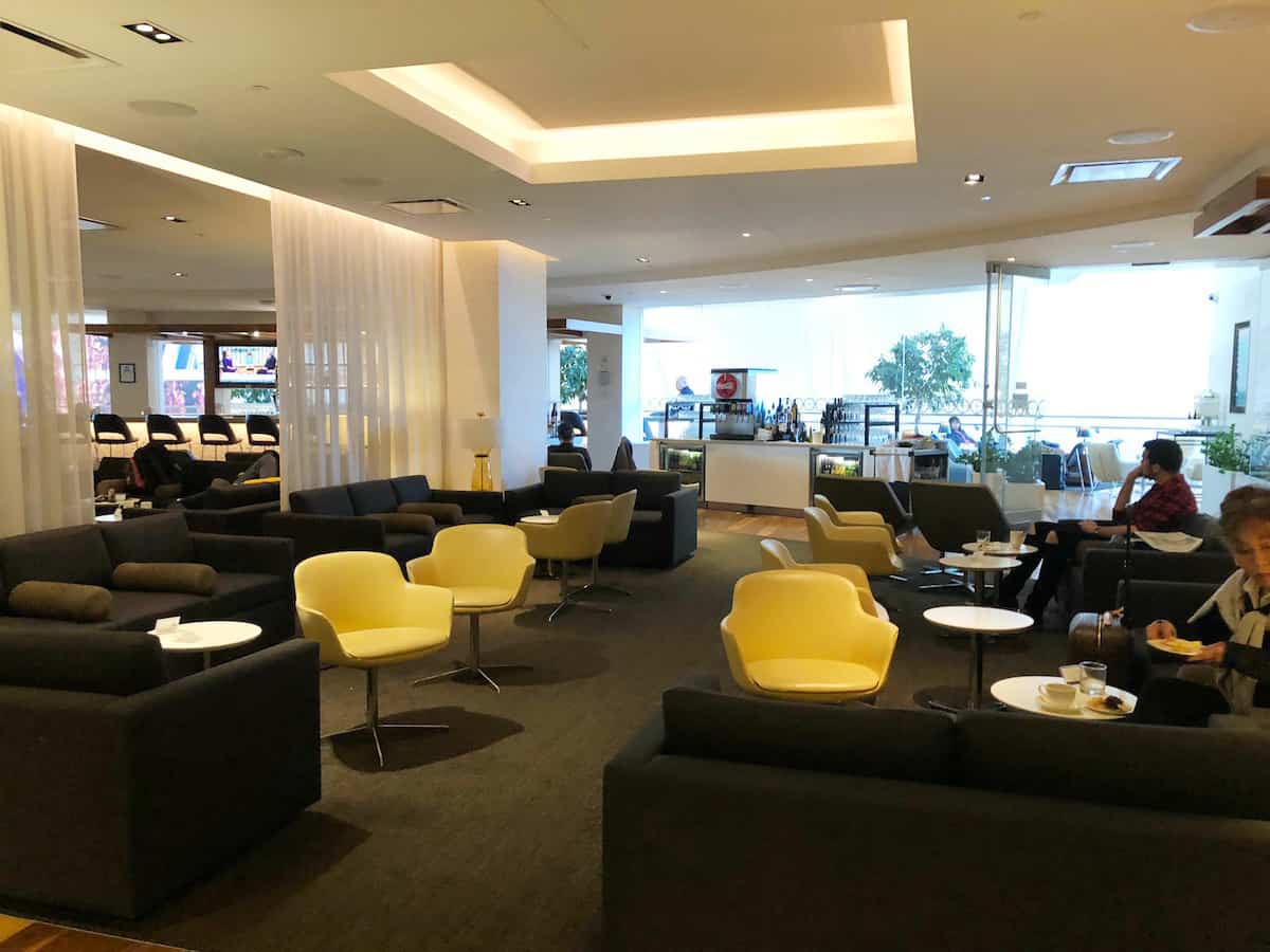 Star Alliance Business Class Lounge LAX seats