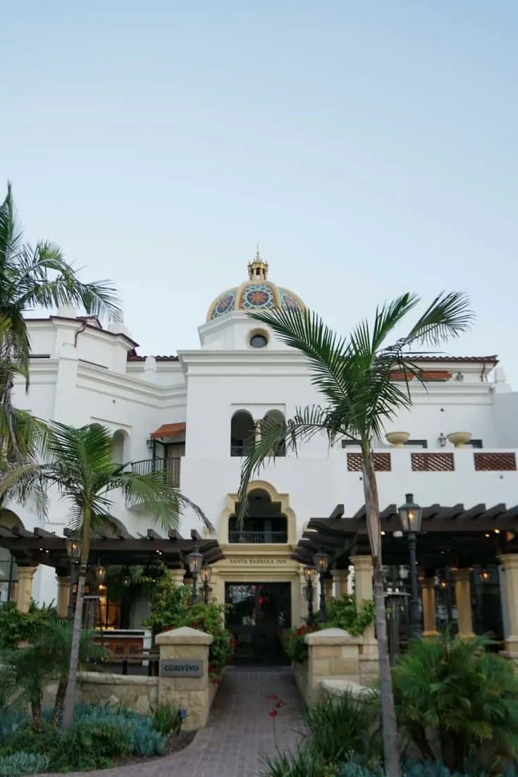 Beachfront in Santa Barbara on a budget at the Santa Barbara Inn. With a California Mission, Spanish Mediterranean architecture style, the hotel only looks expensive. Rooms are affordable and include daily breakfast. | Where to stay in Santa Barbara | Santa Barbara beachfront hotel | California | American Riveria | http://www.TravelingWellForLess.com