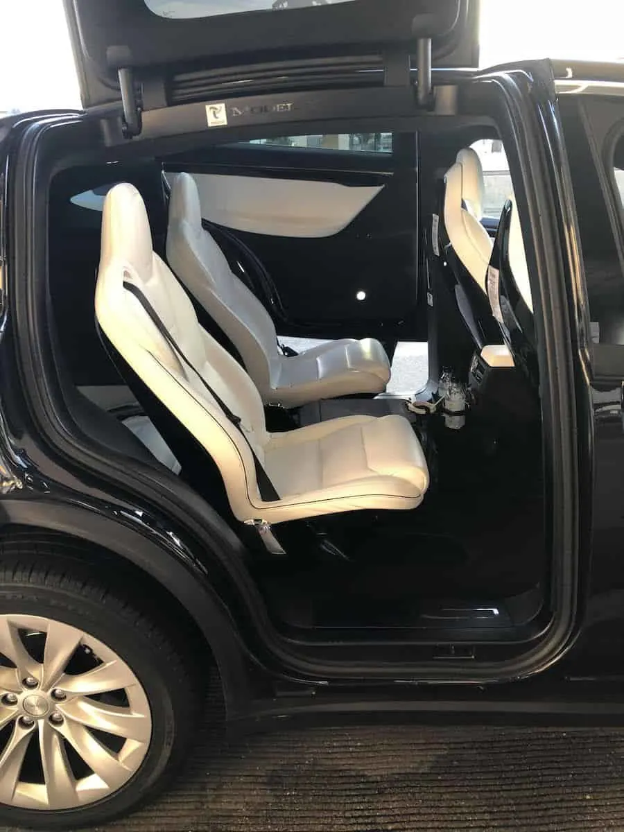 Tesloop rear seats. | Tesloop San Diego to LAX | how to get from LAX to San Diego | https://www.travelingwellforless.com