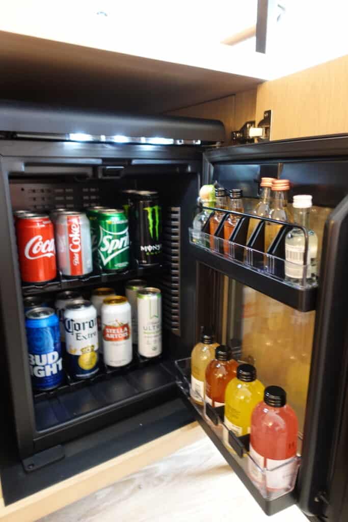 hotel minibar