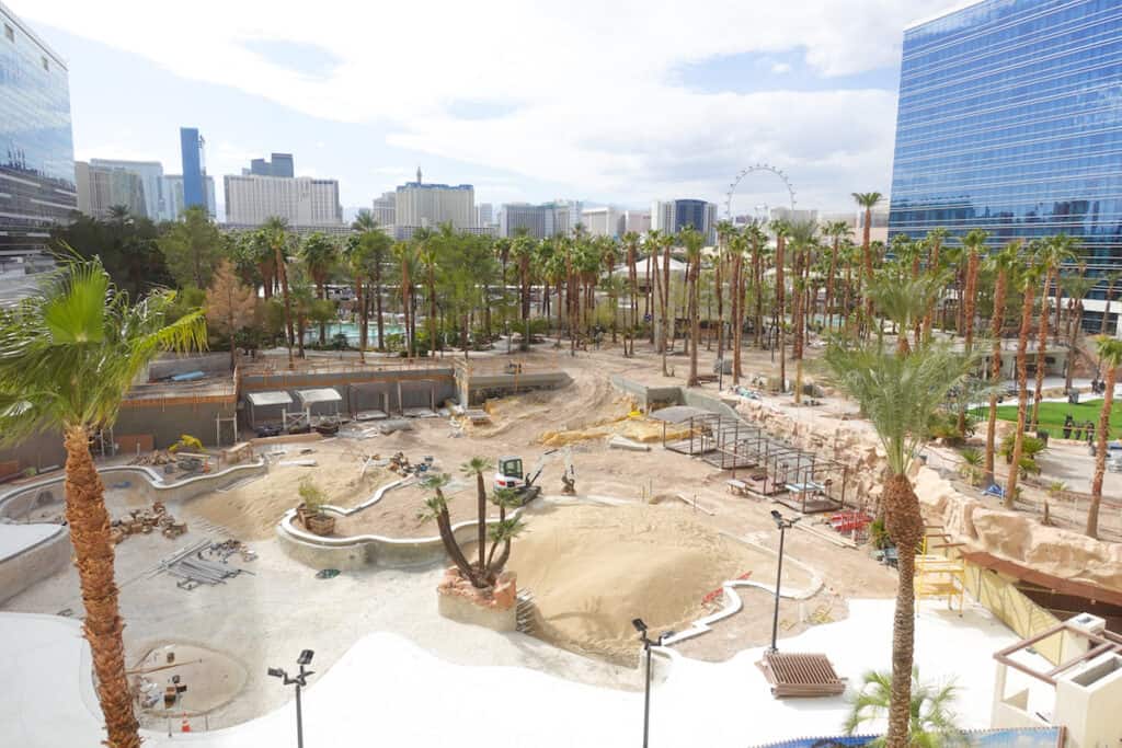 las vegas resort casino pool under construction