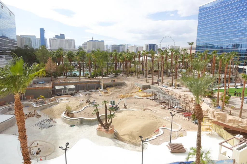 las vegas resort casino pool under construction