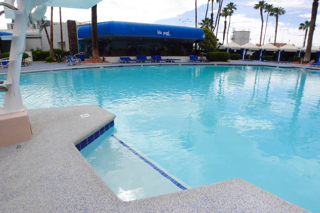 baja shelf, tanning ledge at Las Vegas hotel pool