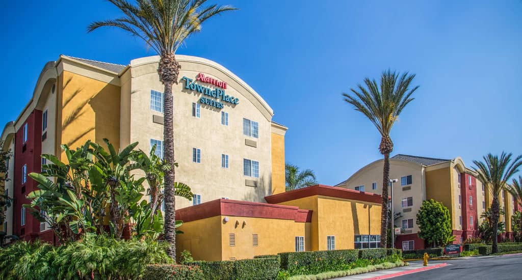 How to Get Free Breakfast at Hotels