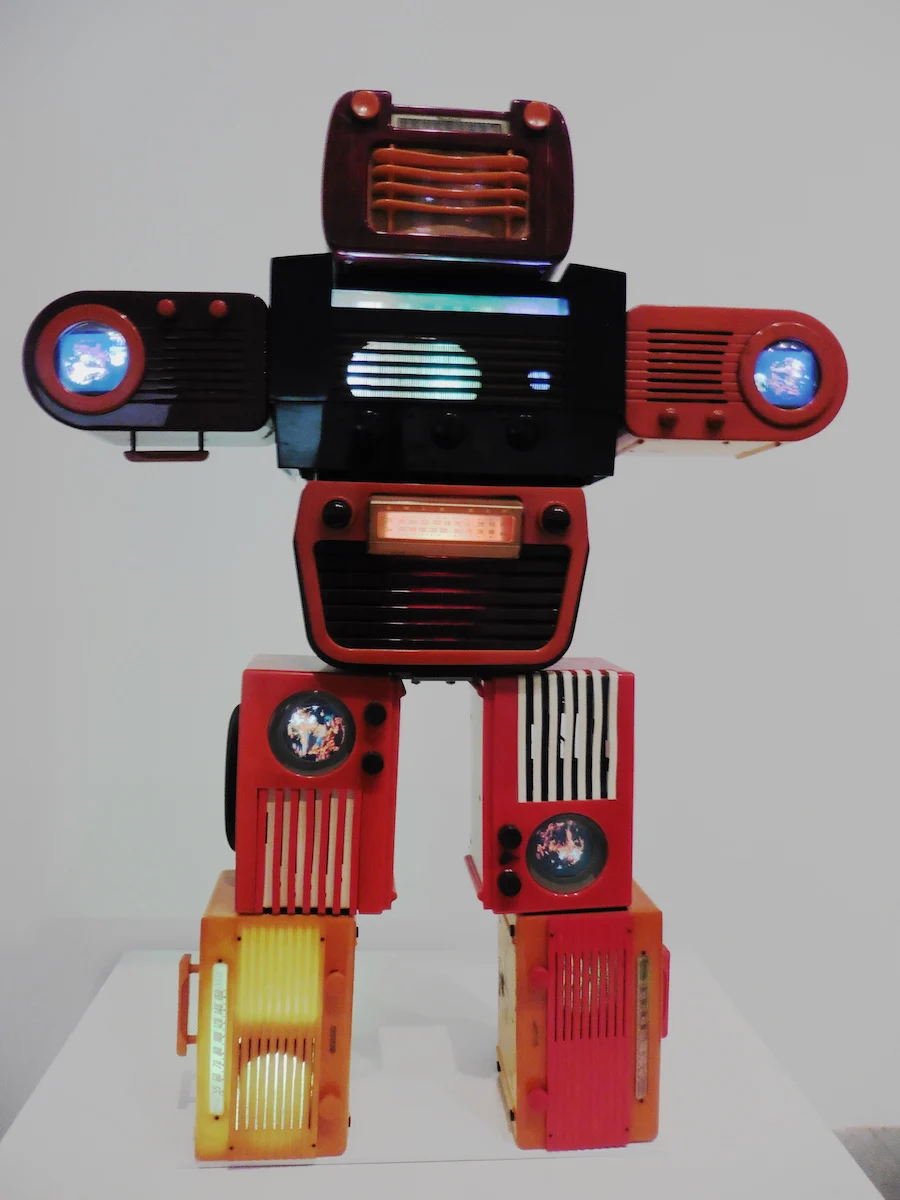 robot sculpture made from radios at Tate Modern London